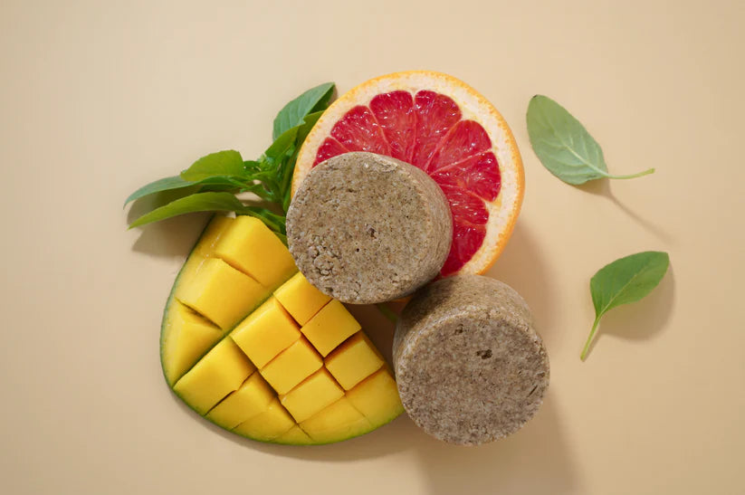 INDO - Champú potenciador del volumen de tulsi, manteca de mango y esenciales de pomelo y lima