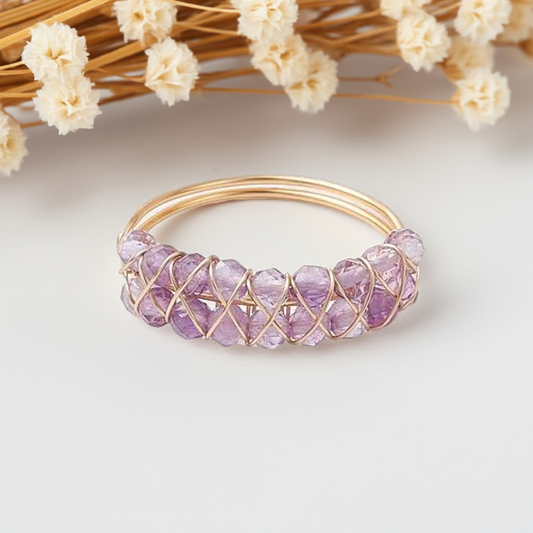 Anillo Piedra Amatista 4mm en hilo de cobre con baño de oro – Energía y luz