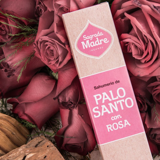 Incienso Artesanal de Palo Santo con Rosas – Amor y Armonía Natural para tu Hogar